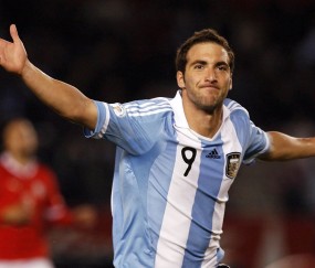 开云体育中国官网-绿茵场外的奇迹，当德甲争冠焦点战遇上南非掀翻牙买加的启示