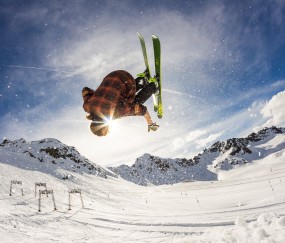 开云体育app-生死时刻的沉默利刃，伦纳德化身终极胜负手，活塞绝境逆袭广厦